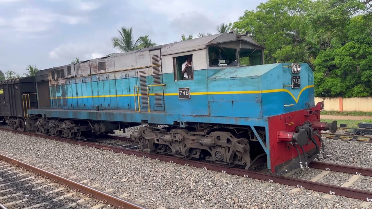 Sri Lankan Railways class M4 at Chunnakam Railway Station
