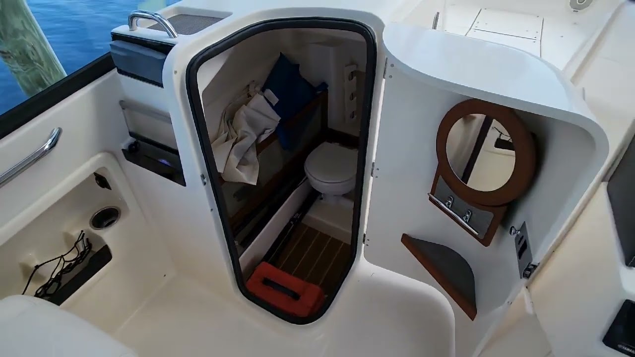 2016 Grady-White Freedom 275