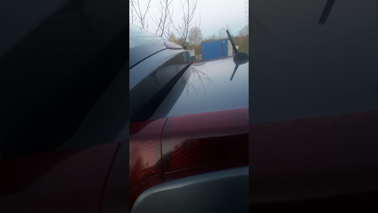 При включённом свете фар, нажимая на тормоз, тухнет задний фонарь...             18 октября 2021 г.