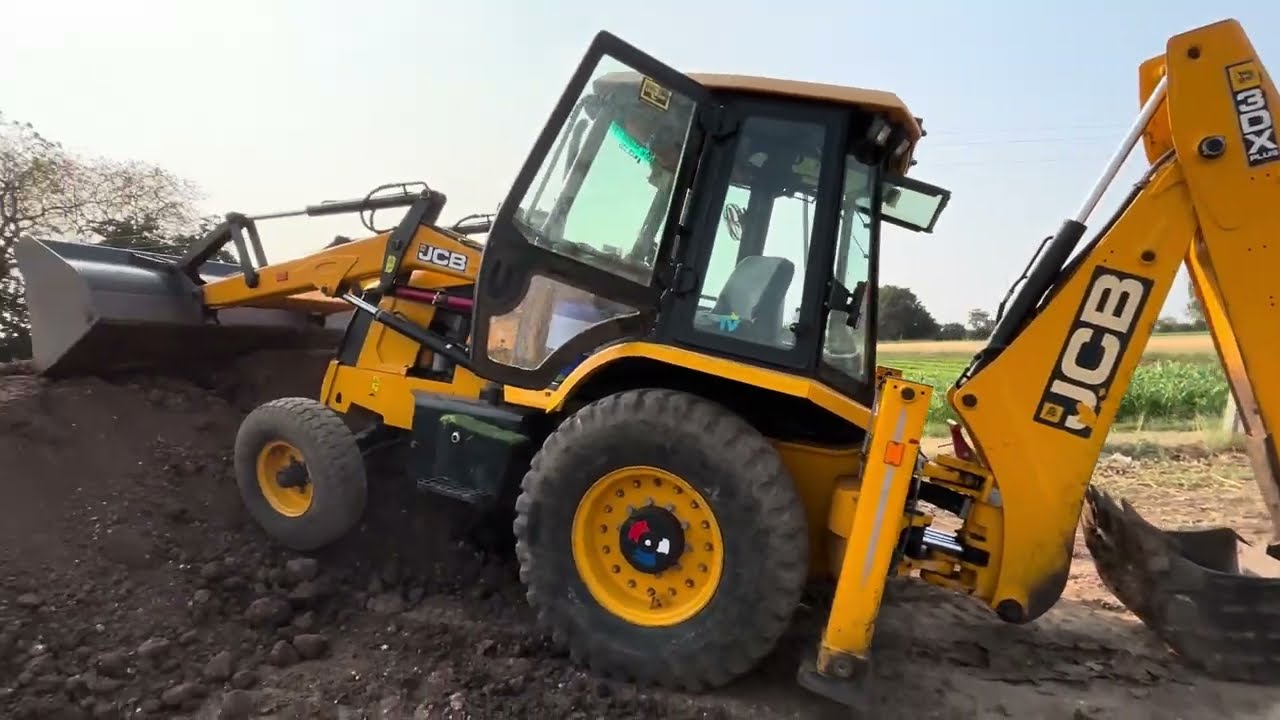 નવા ઘર 🏠 ના કોલમ ખાડાં બૂરવા  😊 JCB 3dx plus in loading Jcb mood and loading 