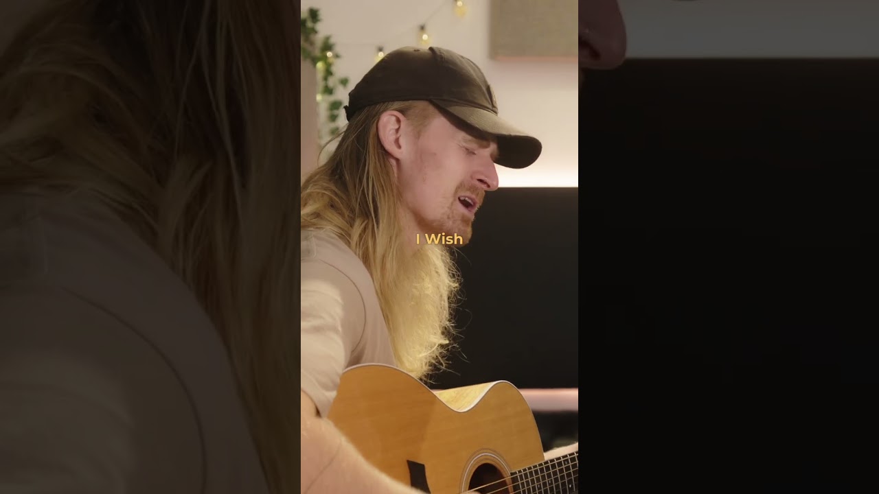 Creep#acousticcovers #acousticsinger #radiohead #coversong #singersongwriter #acoustic #countrymusic
