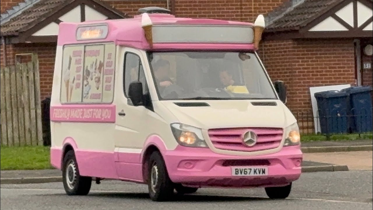 Mr Whippy on his rounds in Biddick Hall ex Walls