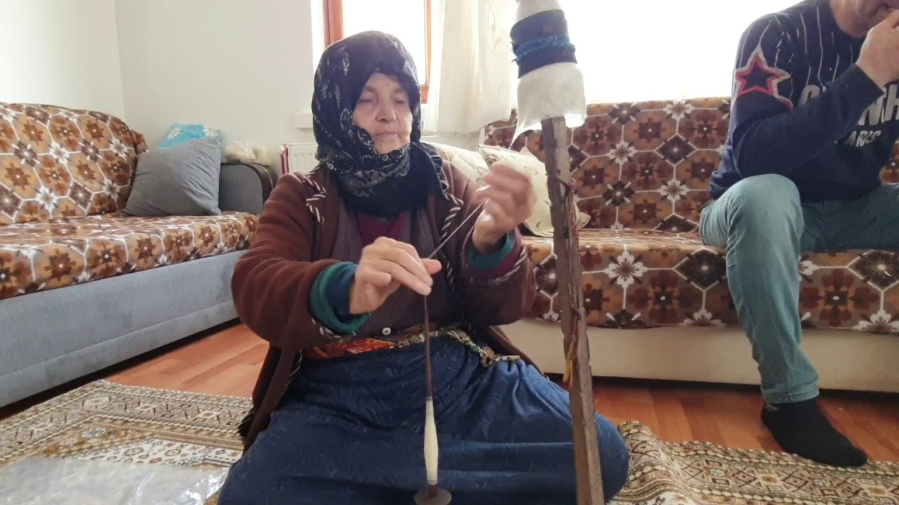 Tiftikten ip Eğirme - Handdyed Mohair by a National Treasure