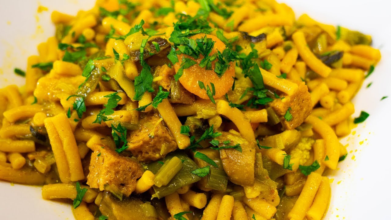 Guiso de pasta al curry - Receta macrobiótica