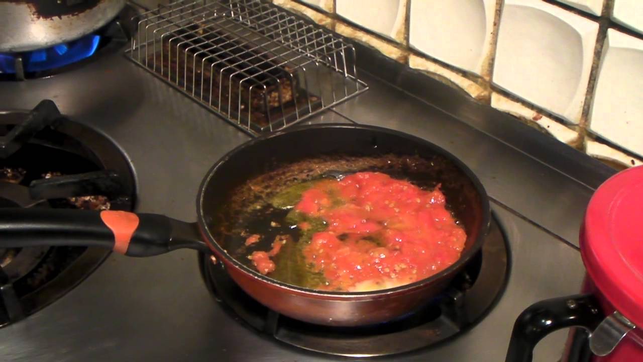 超簡単　トマトとモッツァレラチーズのスパゲティー