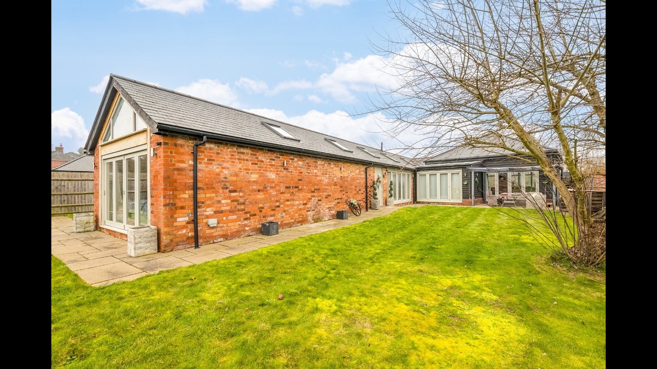 Bespoke Three-Bedroom Barn Conversion Bungalow in Kingsoak, Hitchin