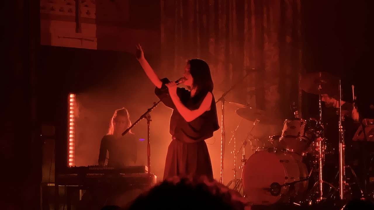 Mitski - Heat Lightning - Live in LA @ Shrine Expo Hall