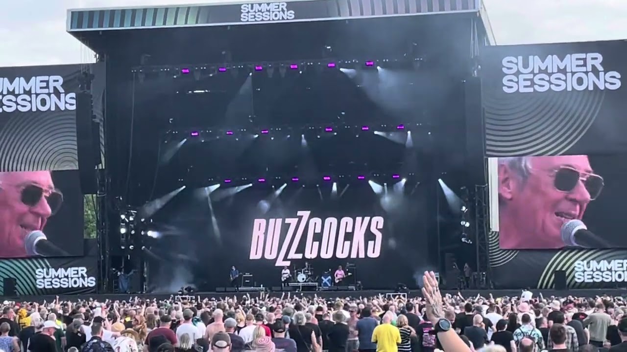 Buzzcocks - “Ever Fallen In Love” - Punk All Dayer (Bellahouston Park) - 21/06/25