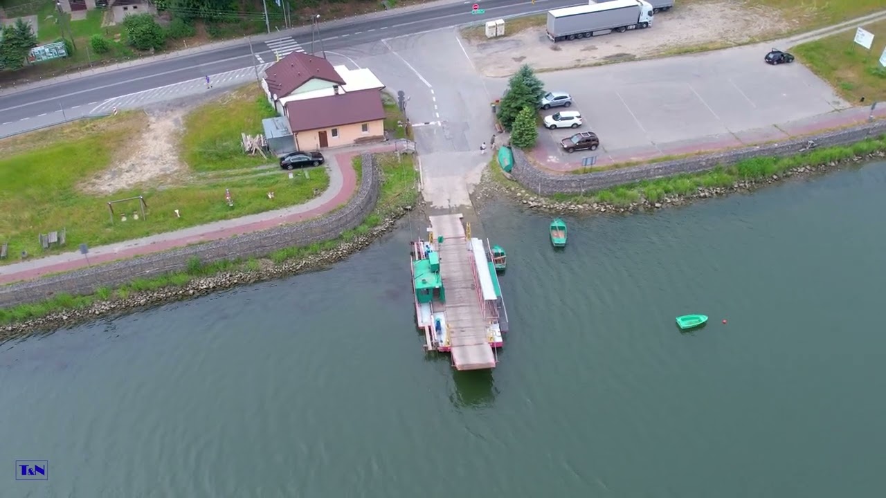 Prom Wytrzyszczka Tropie 4K | Car ferry Wytrzyszczka-Tropie in 4K drone footage