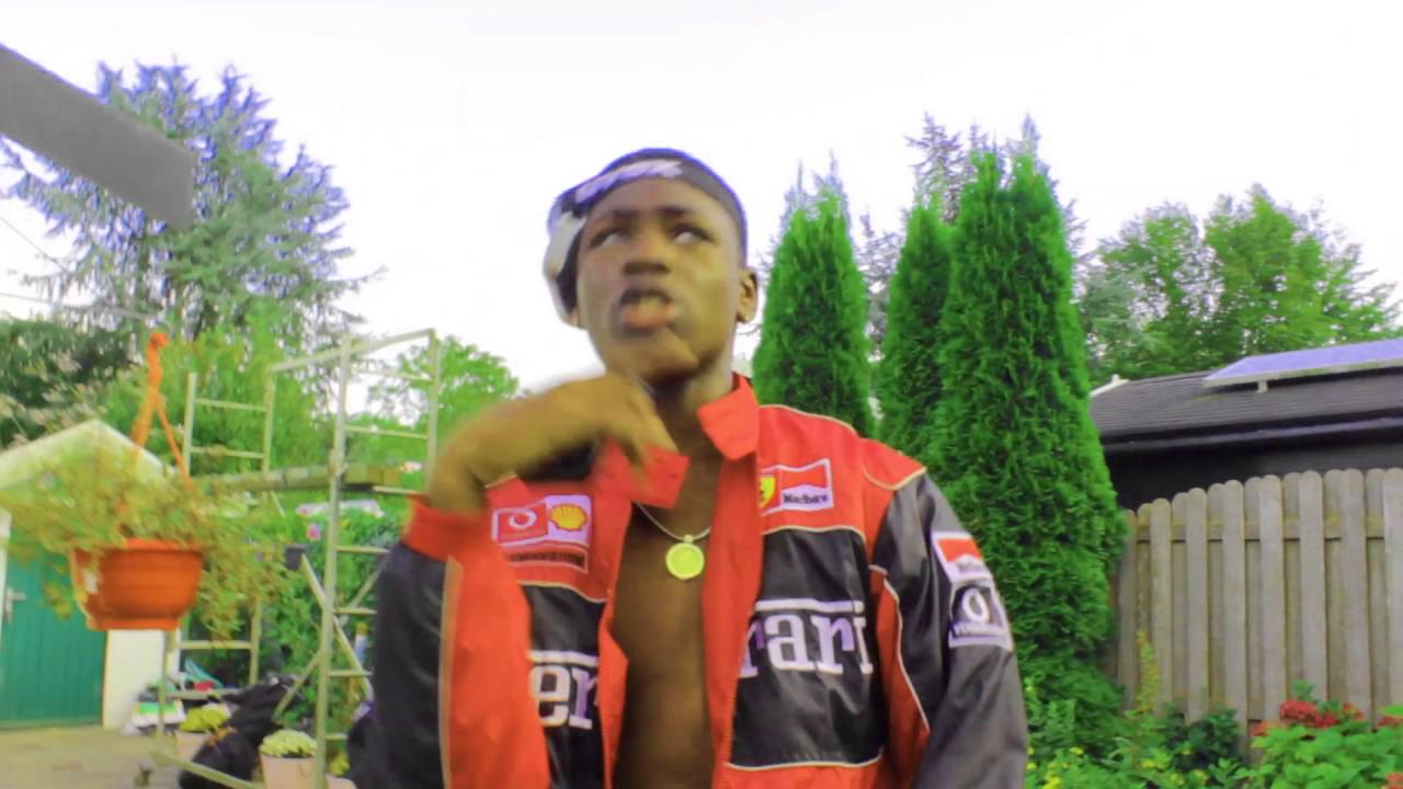 LEAFS - RACE (PROD. BY SMITH2K)