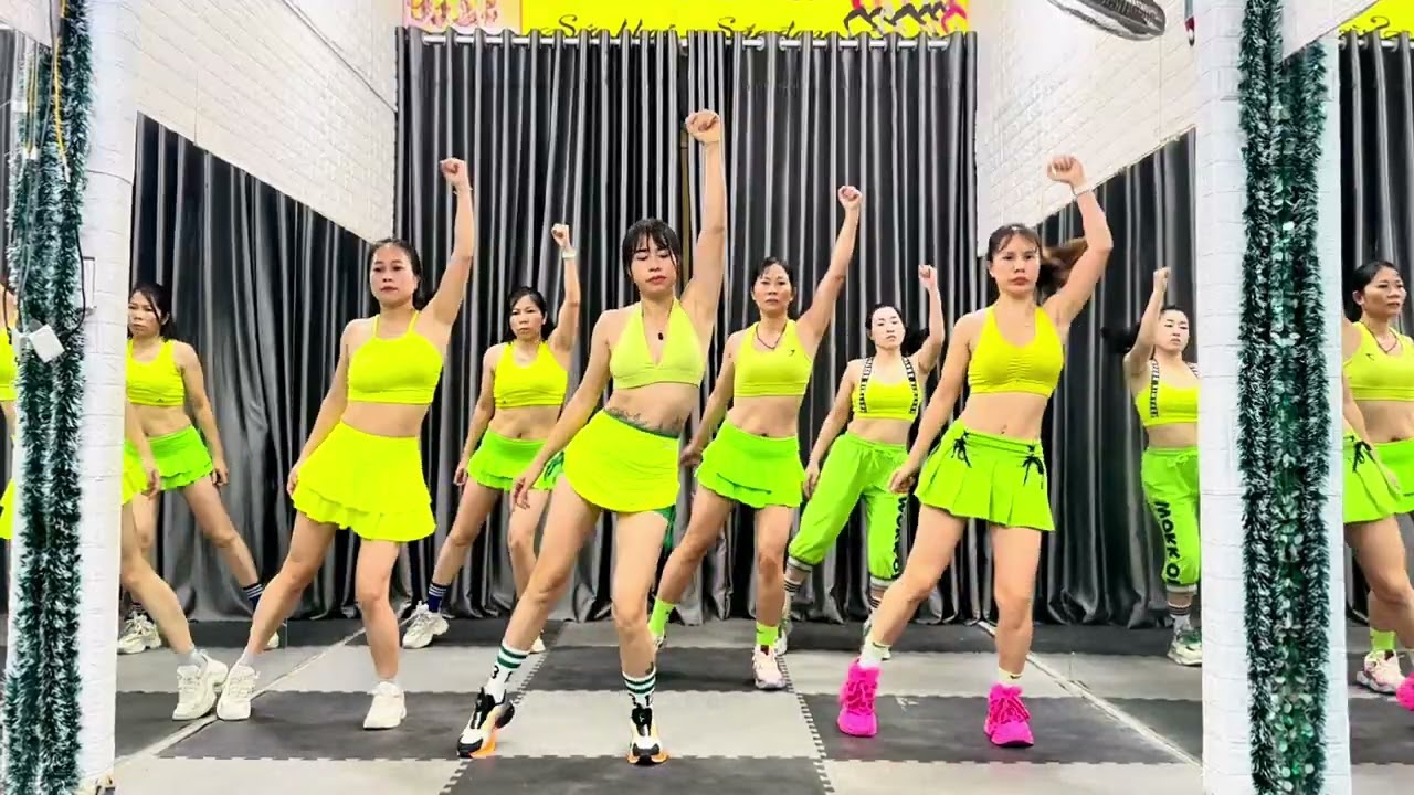 Lắc Hông Aerobic Cho Vòng Eo Thon Mảnh | Giảm Mỡ Vùng Eo.