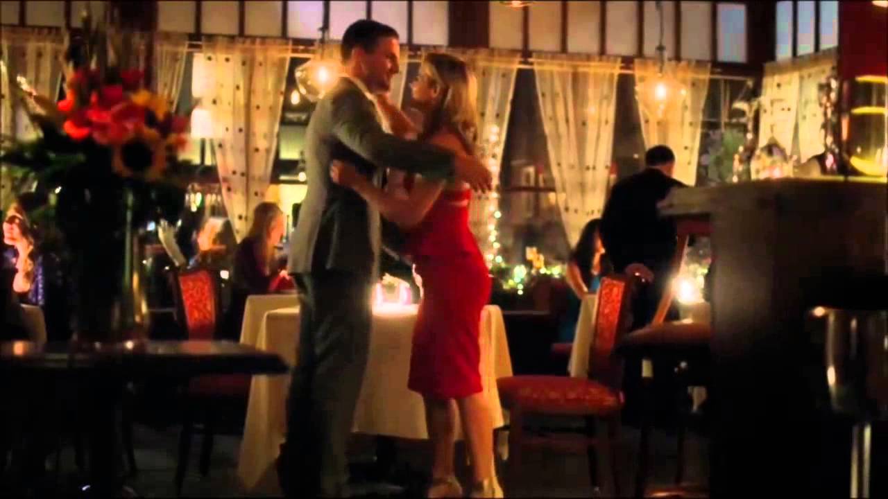 Oliver & Felicity - HUMOUR OLICITY (3x01) ARROW