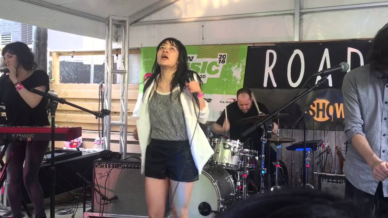 Thao & the Get Down Stay Down - Meticulous Bird - SXSW