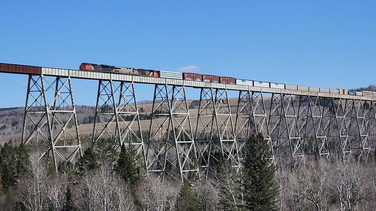 Have You Ever Seen a Train Bridge as Spectacular as This?