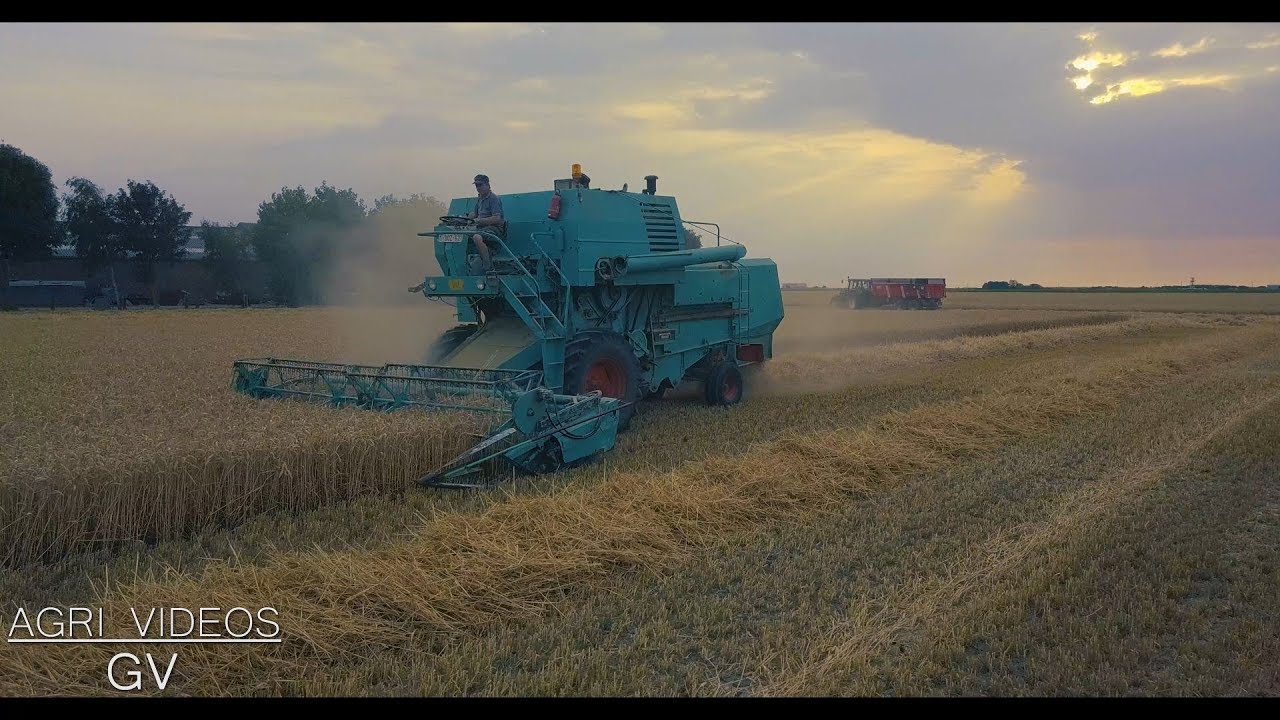Harvest 2018 - Lely Combine | John Deere 6910-S | Harvesting Wheat | 4K
