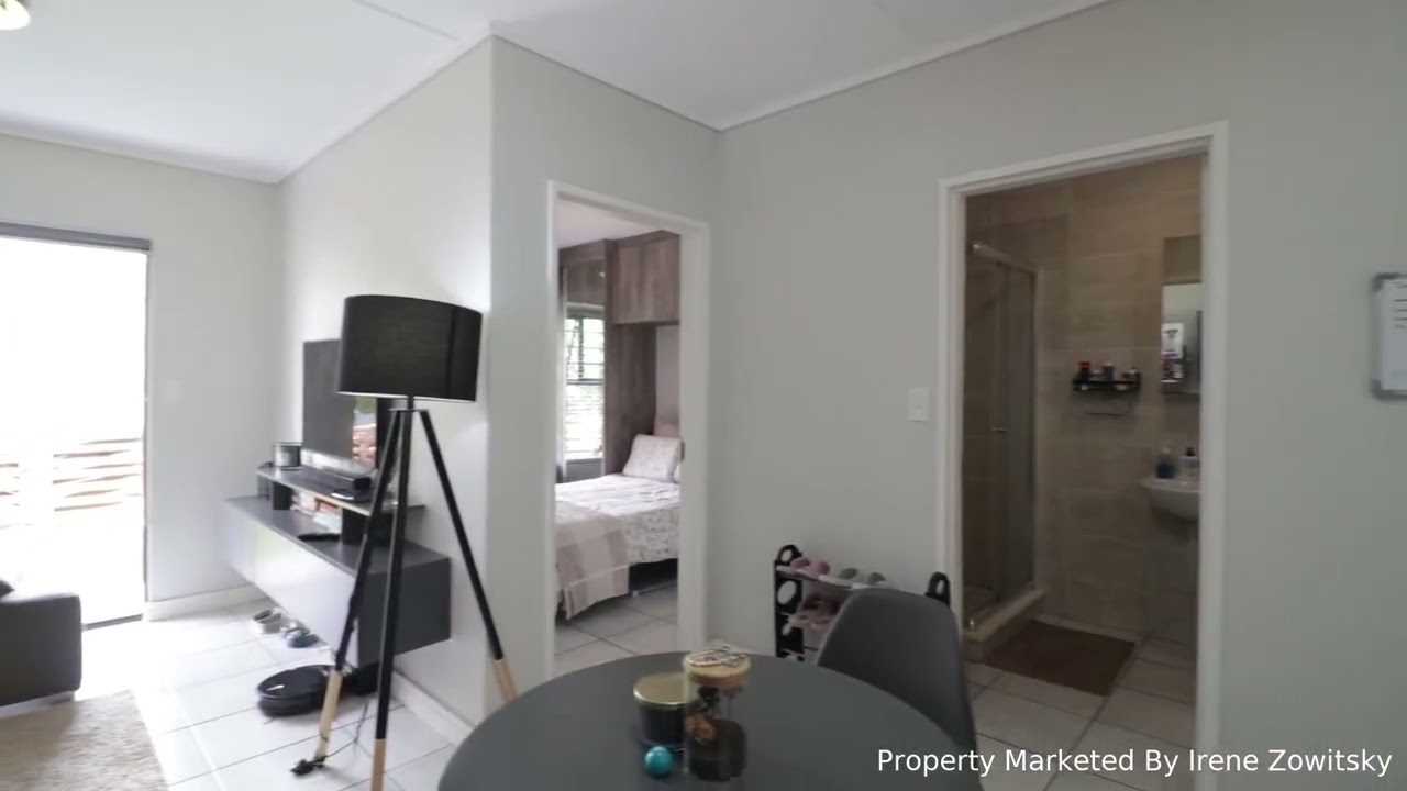 One Bedroom Ground Floor Apartment - Linbro Park