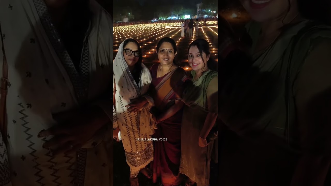 ഇരിങ്ങാലക്കുട അയ്യങ്കാവ് മൈതാനത്ത്  ടൗൺ അമ്പ് ഫെസ്റ്റിൻ്റെ ഭാഗമായുള്ള പതിനായിരം തെളിയിച്ച ദീപങ്ങൾ