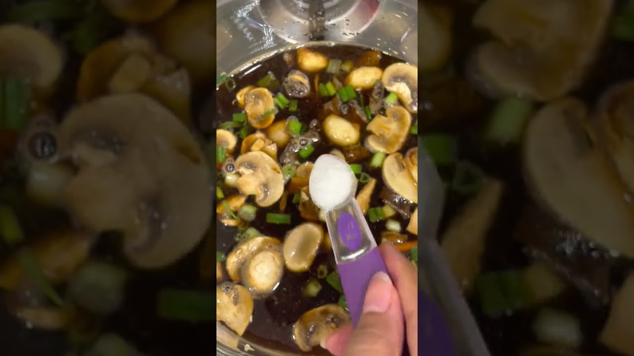 Hot & sour soup الشوربة الحارة الحامضة نفس مطاعم الصيني