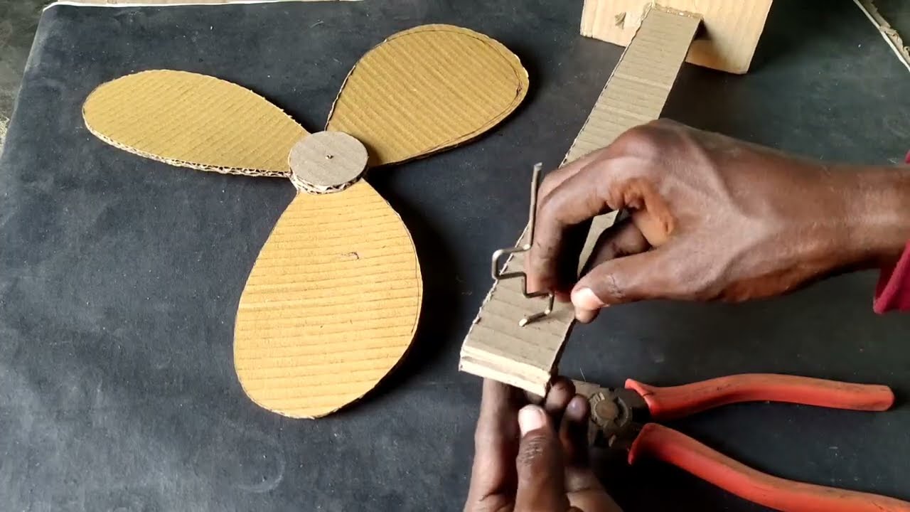  Free Energy Fan 😱 | बिना बिजली चलेगा Fan!?
