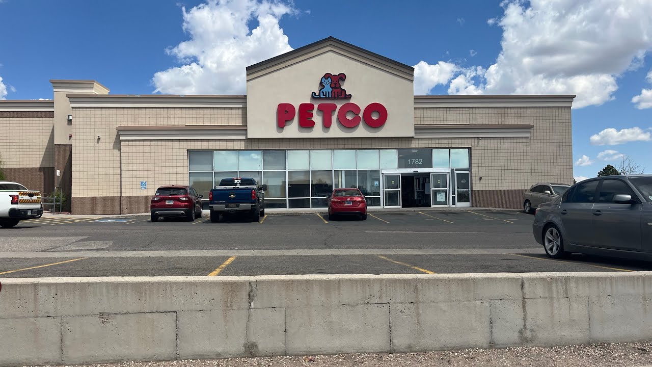 Inside Petco on Dell Range | Cheyenne WY’s Pet Supply Destination!
