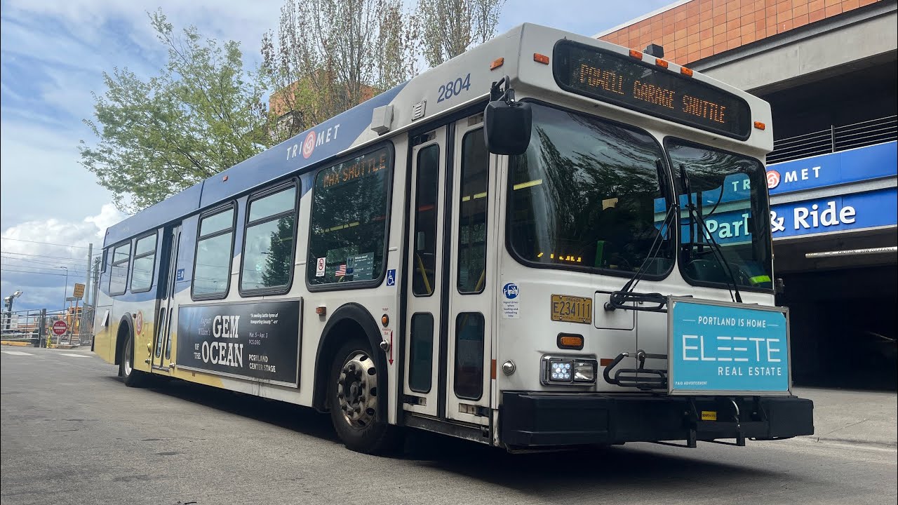Trimet MAX Shuttle East Ridealong: NE 7th Ave to Gateway TC on a D40LF!