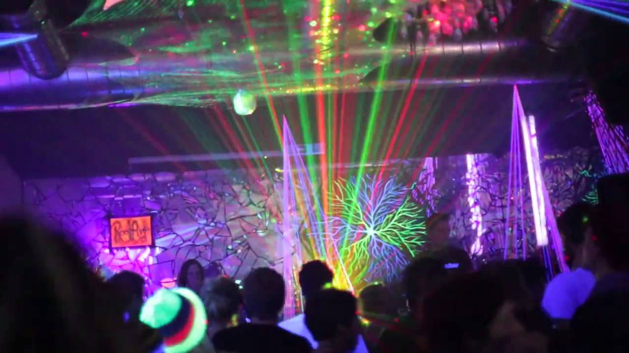 Weltenzucker trifft Fussbummler [Fusszucker Label Night @ Weltenbummler // Theaterfabrik M&uuml;nchen]