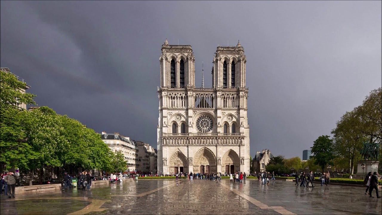 Le Seigneur soit avec vous - Cathédrale Notre Dame de Paris - France