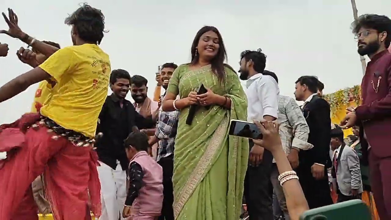 सखी रे चौहान मजनुआ जलवा हिलावले बा#viral #dancerlife 