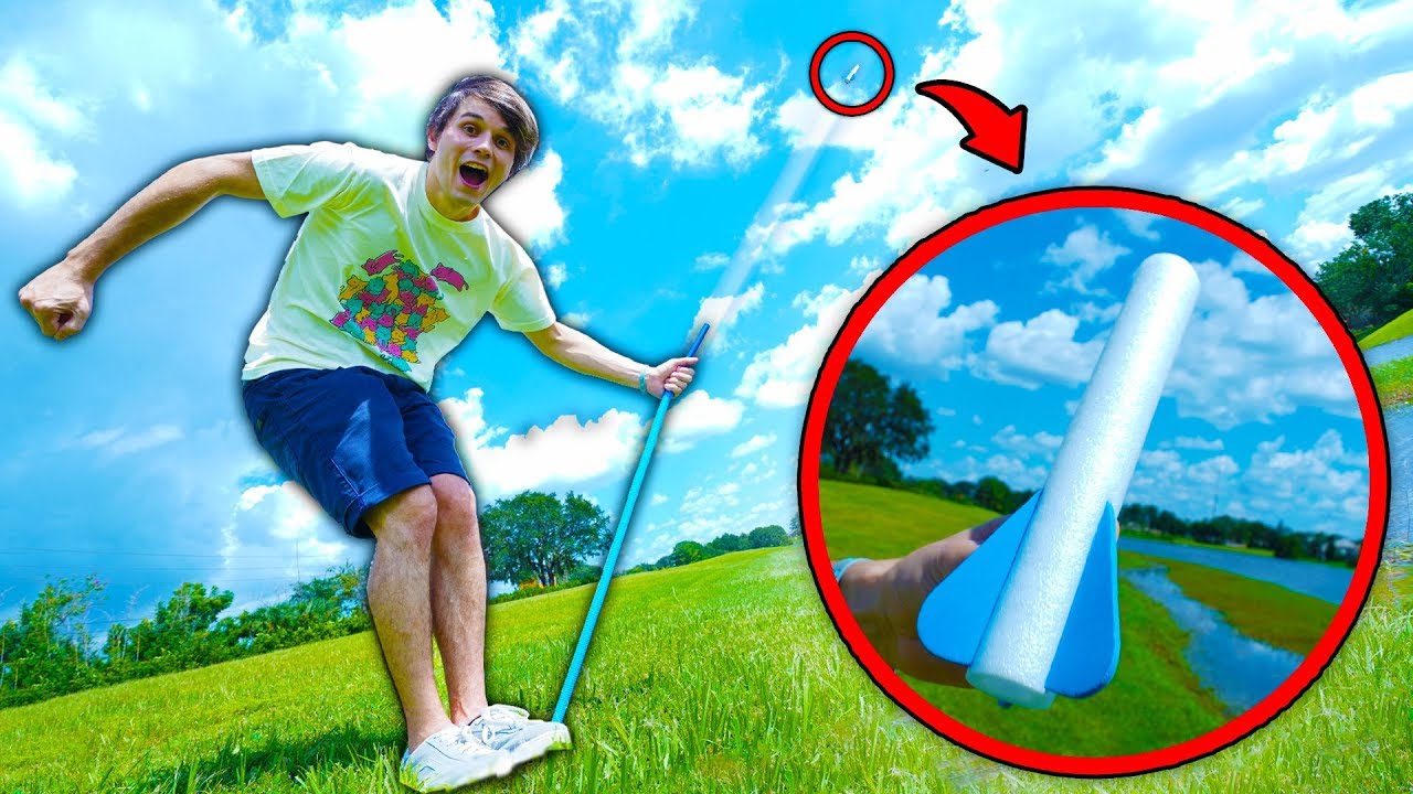 LANCEI UM FOGUETE PRO CÉU !!!