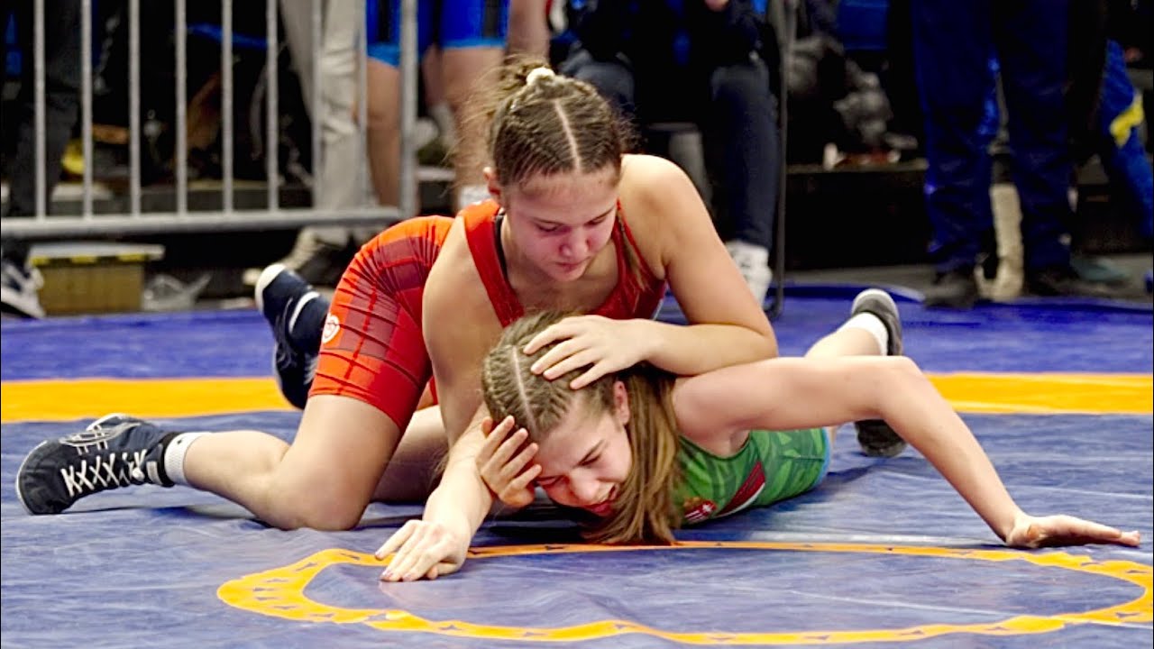 U15 Yuliia Holhovska (UKR) vs Kata Pusztai (HUN) 54kg. Girls women wrestling tournament. B-cam-man