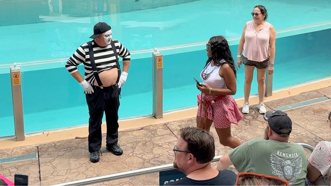 This got awkward real fast 😂