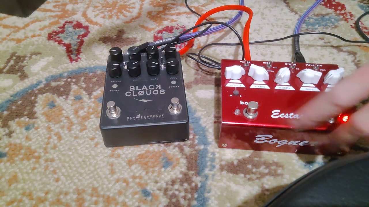 DSM & Humboldt Black Clouds vs. Bogner Ecstasy Red (Big Box)