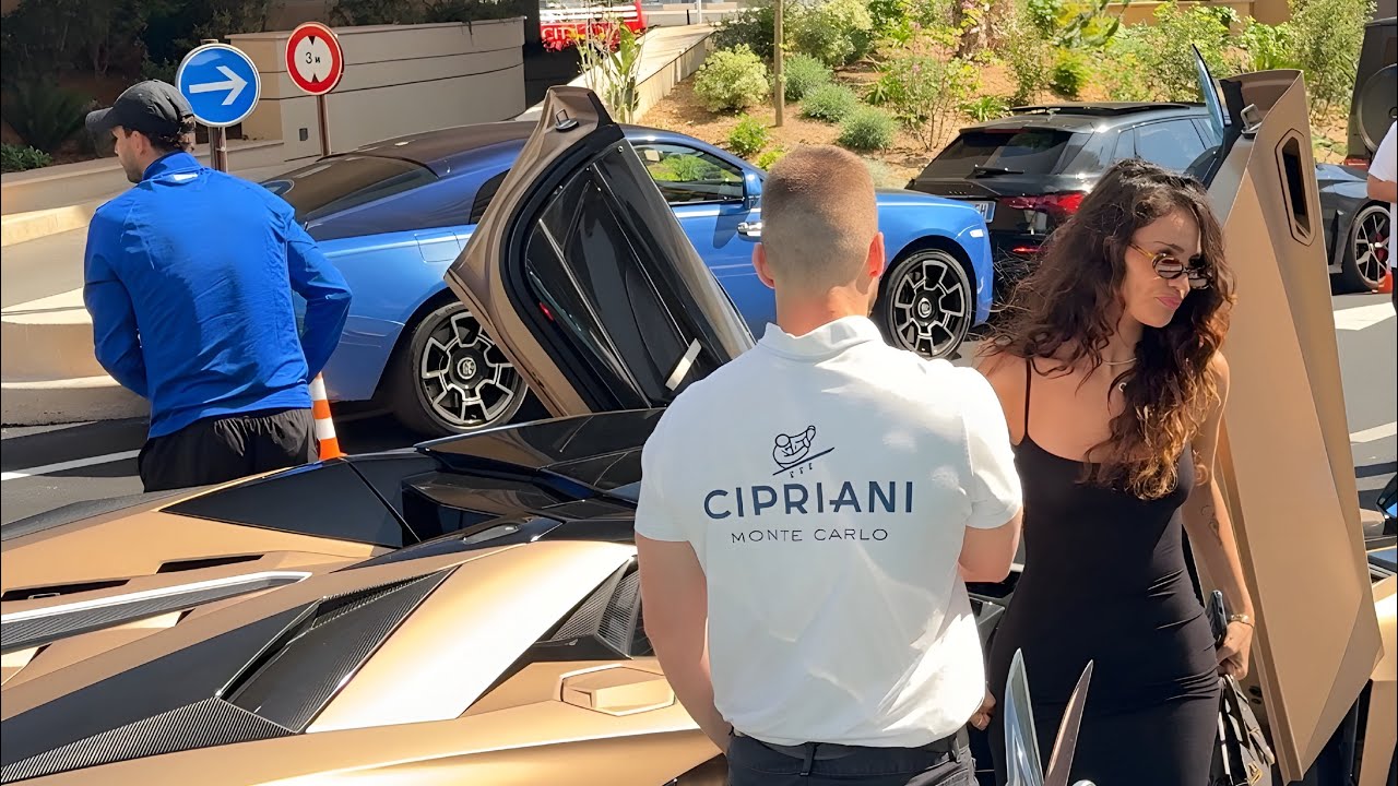 Hollywood Actress Eiza Gonz&aacute;lez with her Boyfriend Tennis Star Grigor Dimitrov at Cipriani Monaco