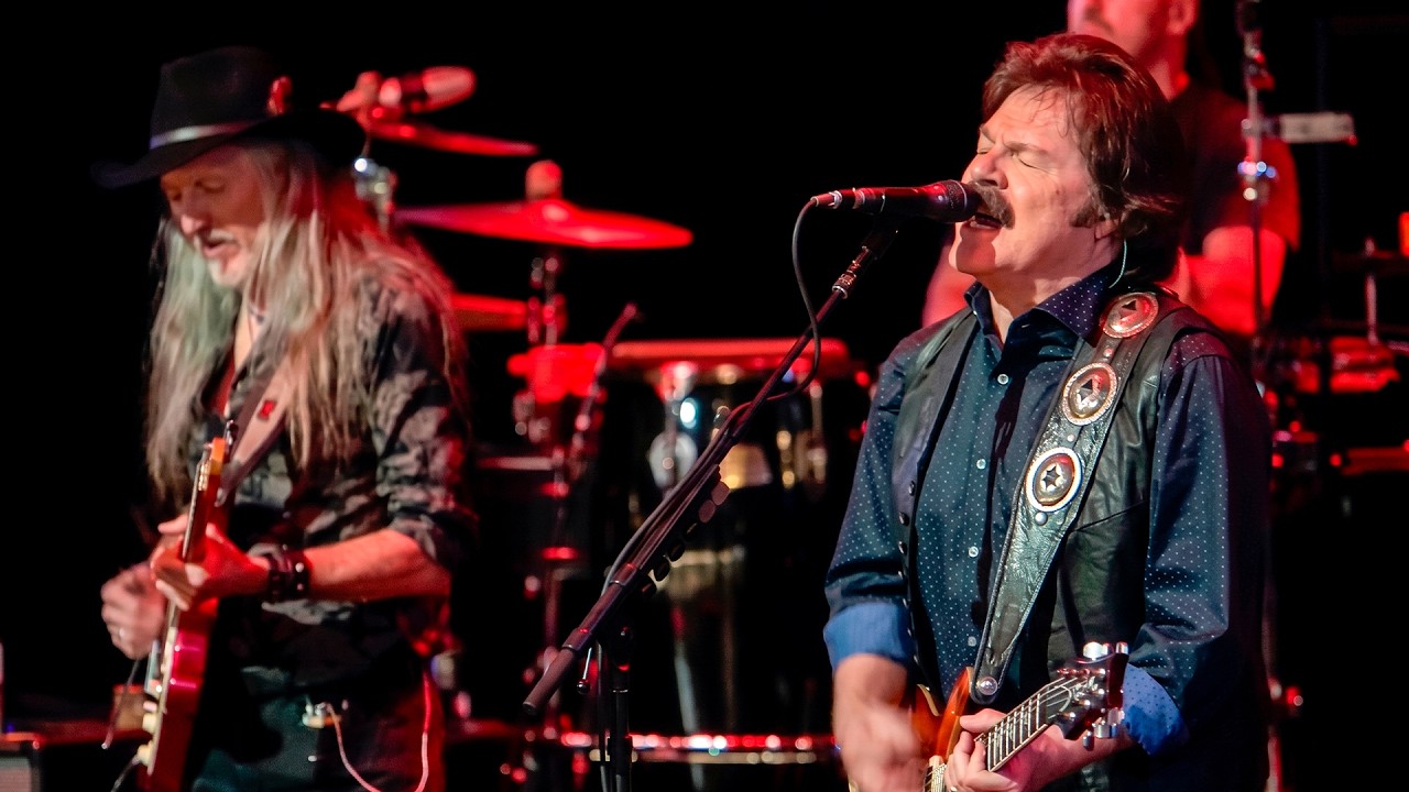The Doobie Brothers - Listen To The Music (Reprise) [Live From The Beacon Theater]
