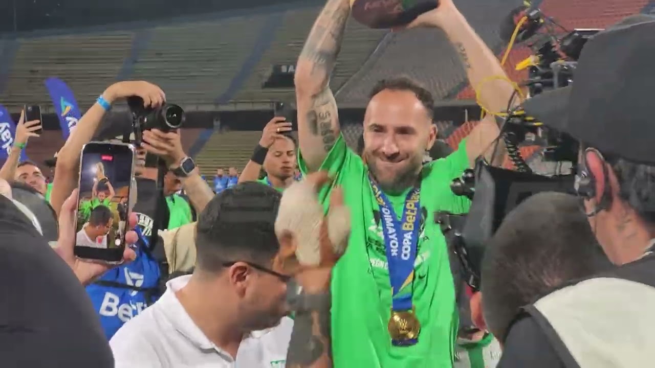 PREMIACIÓN Y CELEBRACIÓN DEL VERDE CAMPEÓN DE LA #CopaBetPlayDimayor 2025 LUEGO DE TRIUNFO VS DIM