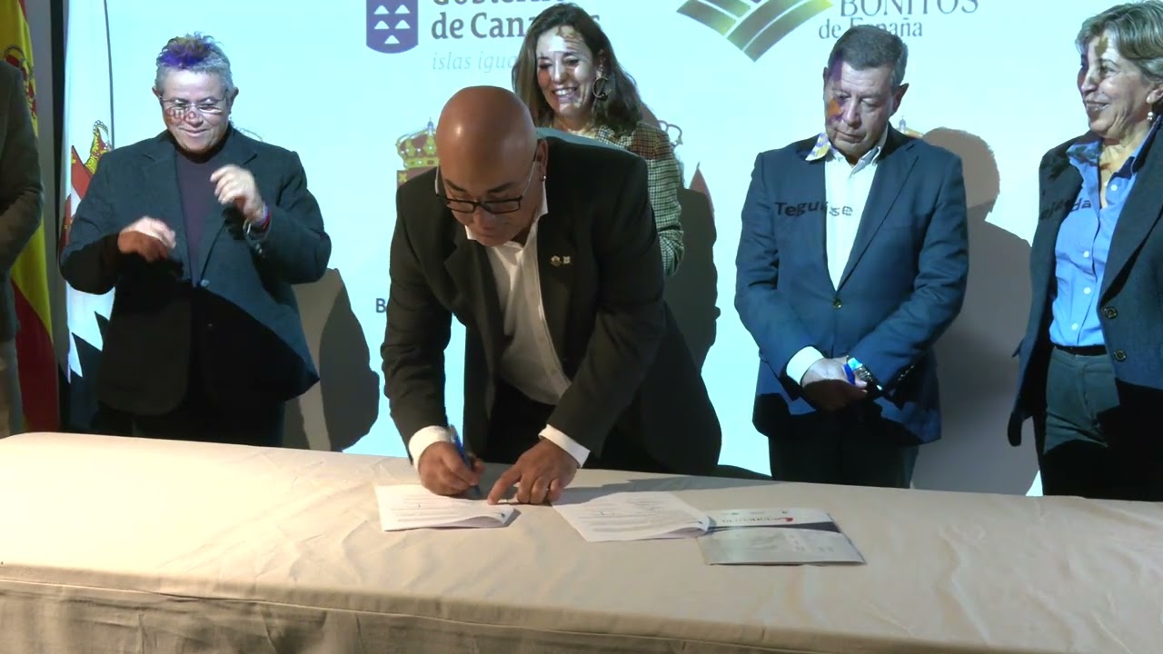 Betancuria acoge la firma del primer convenio turístico con Los Pueblos Más Bonitos de España