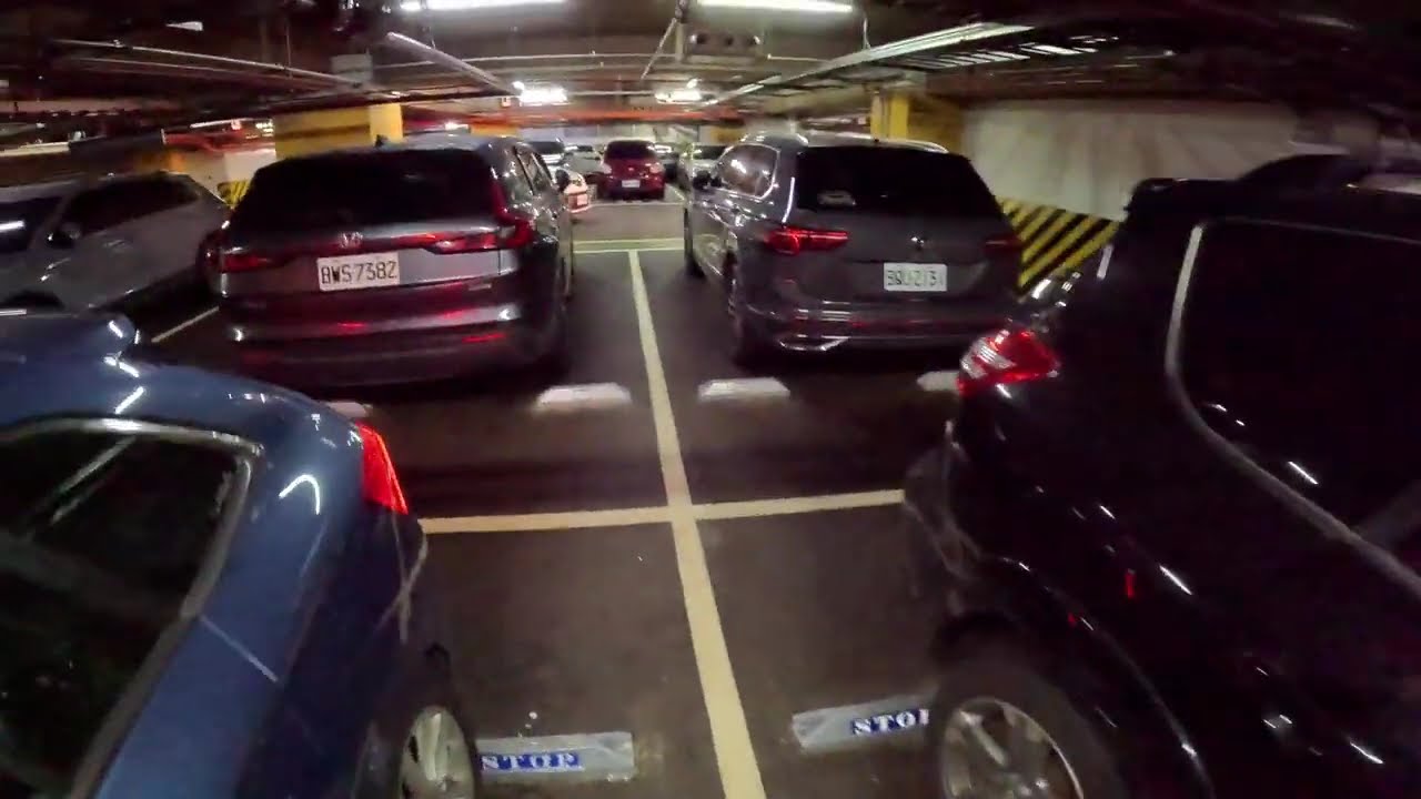 大同區京站時尚廣場停車場－困難度：★ ★