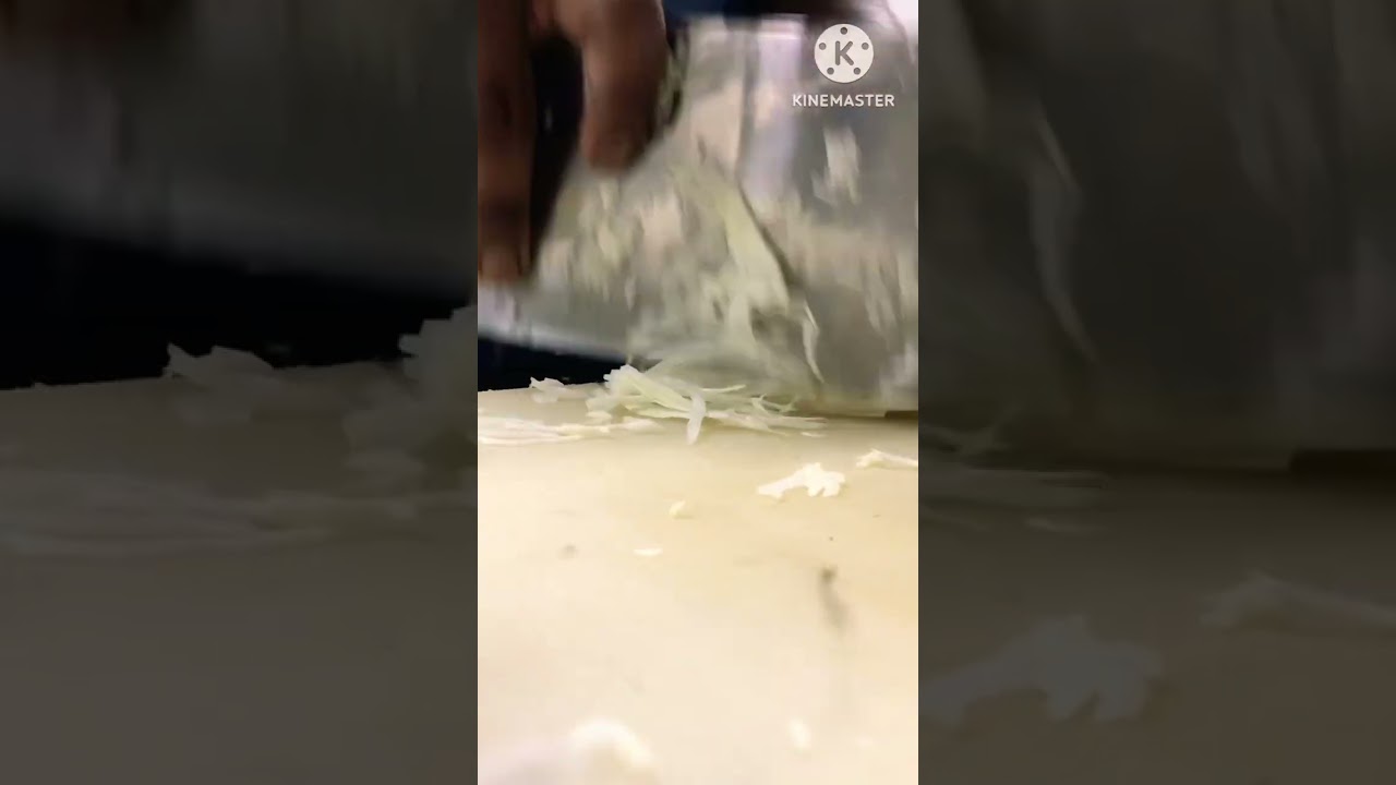 How to cut cabbage 🔪julienne ? #viral #trending #trendingshorts #views #chef#vegetables #shortsfeed