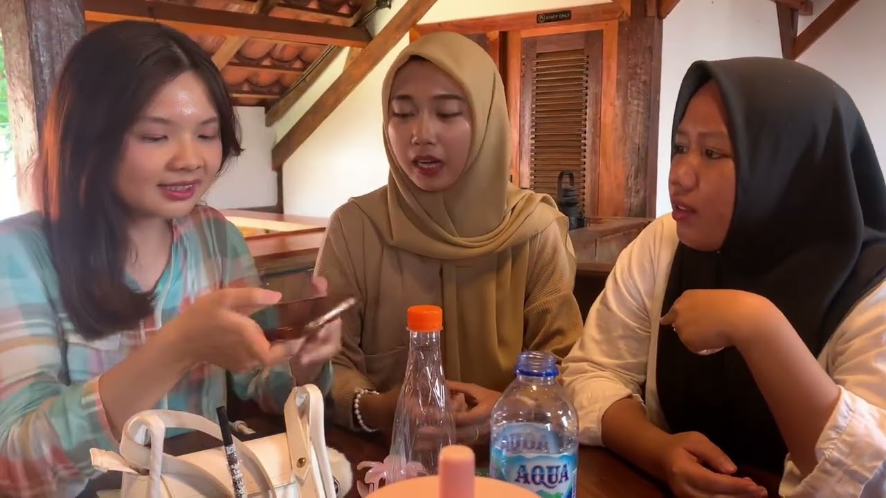 KOMUNIKASI MASSA KELOMPOK 3