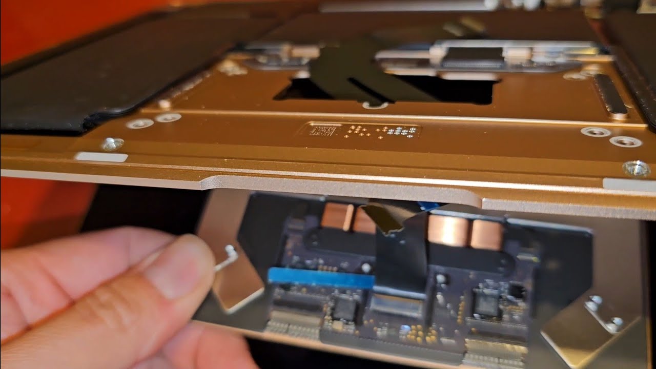 A2337 конец 2020 года 13-дюймовый MacBook Air M1 разборка и замена сенсорной панели и трекпада