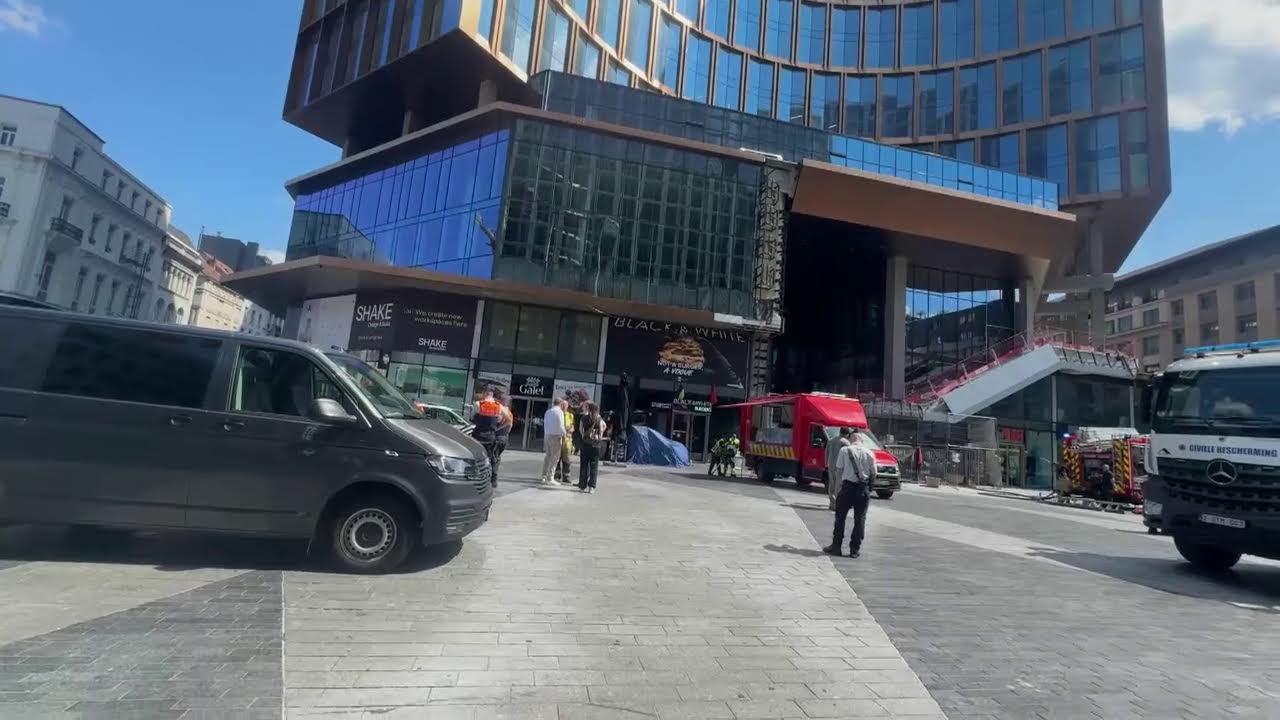 Live from scene of a fire at the OXY building in Brussels which has reportedly killed 6 people