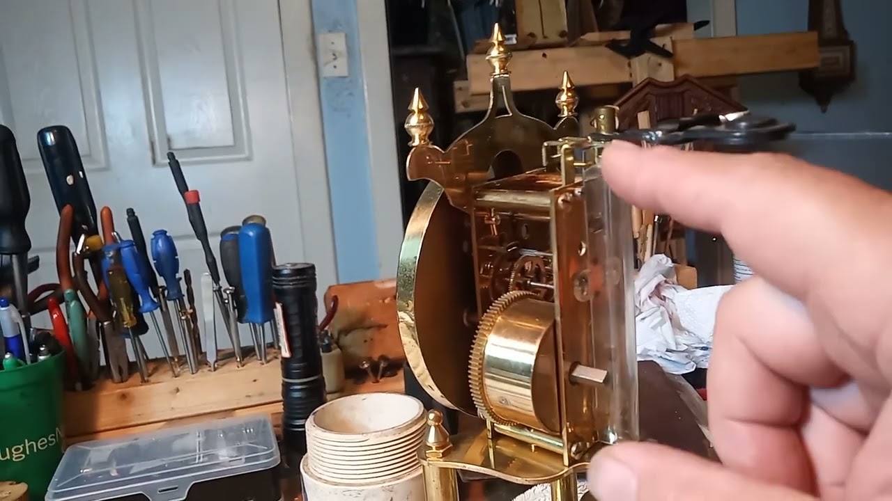 Repairing a Kundo Torsion/Anniversary clock. Plate 1407B made in 1951. 20220729 192111