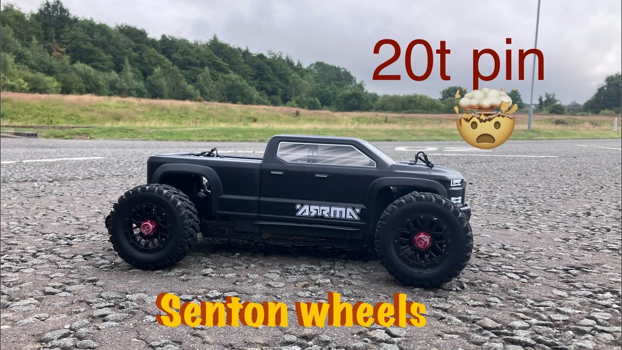 Arrma Big Rock 3s OG. Running senton wheels on 20t pinion. On and off road bash !