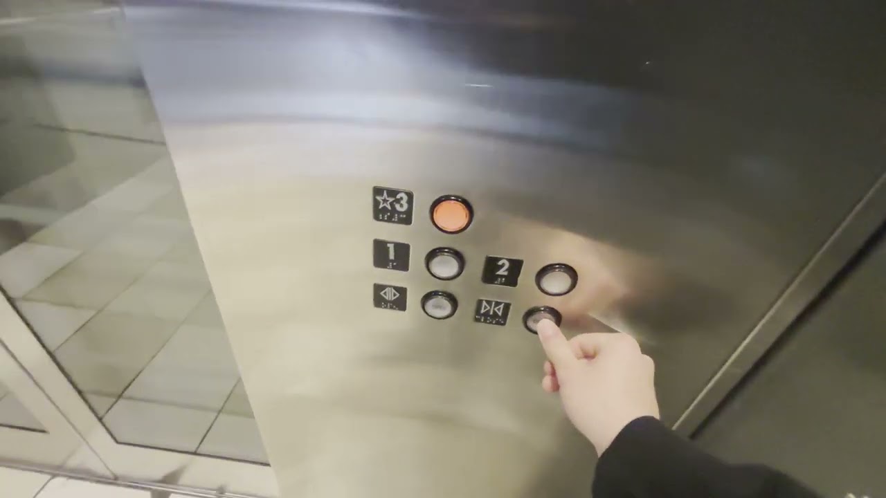 Epic Motor! Fully Scenic MontgomeryKONE hydraulic elevator @ Independence Center in Independence, MO