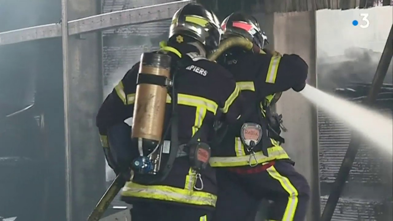 Feu d'entrepôt aux ateliers AVH à Florensac