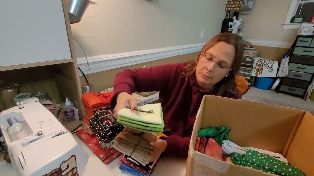 Sew Yeah mystery box from the destash! @thefarmonhighwayj