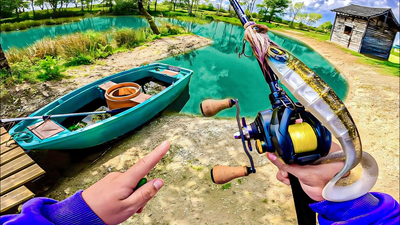 On découvre un étang de dingue qui cache des POISSONS MONSTRES !! - Pêche au leurre -