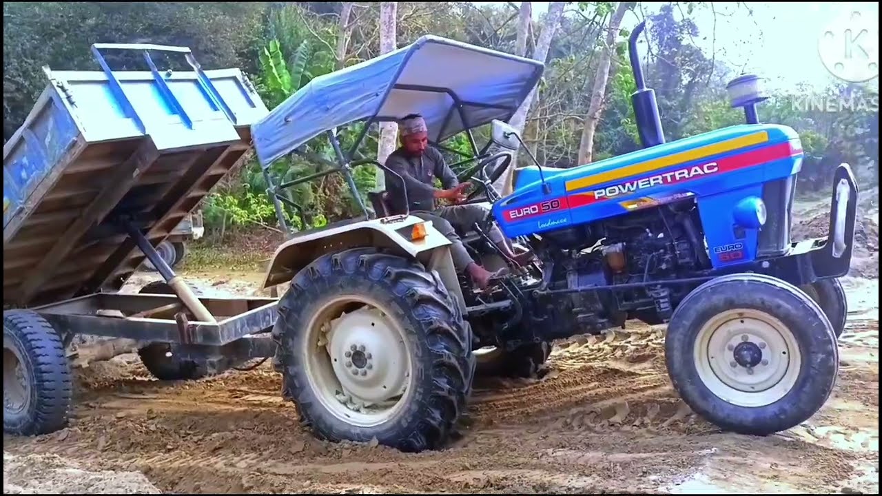 JCB 3DX BACKHOE LOADING MUD