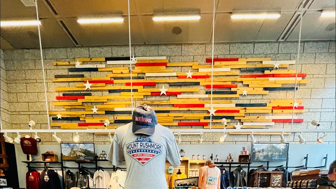 MT. RUSHMORE GIFT SHOP @ KEYSTONE, SOUTH DAKOTA