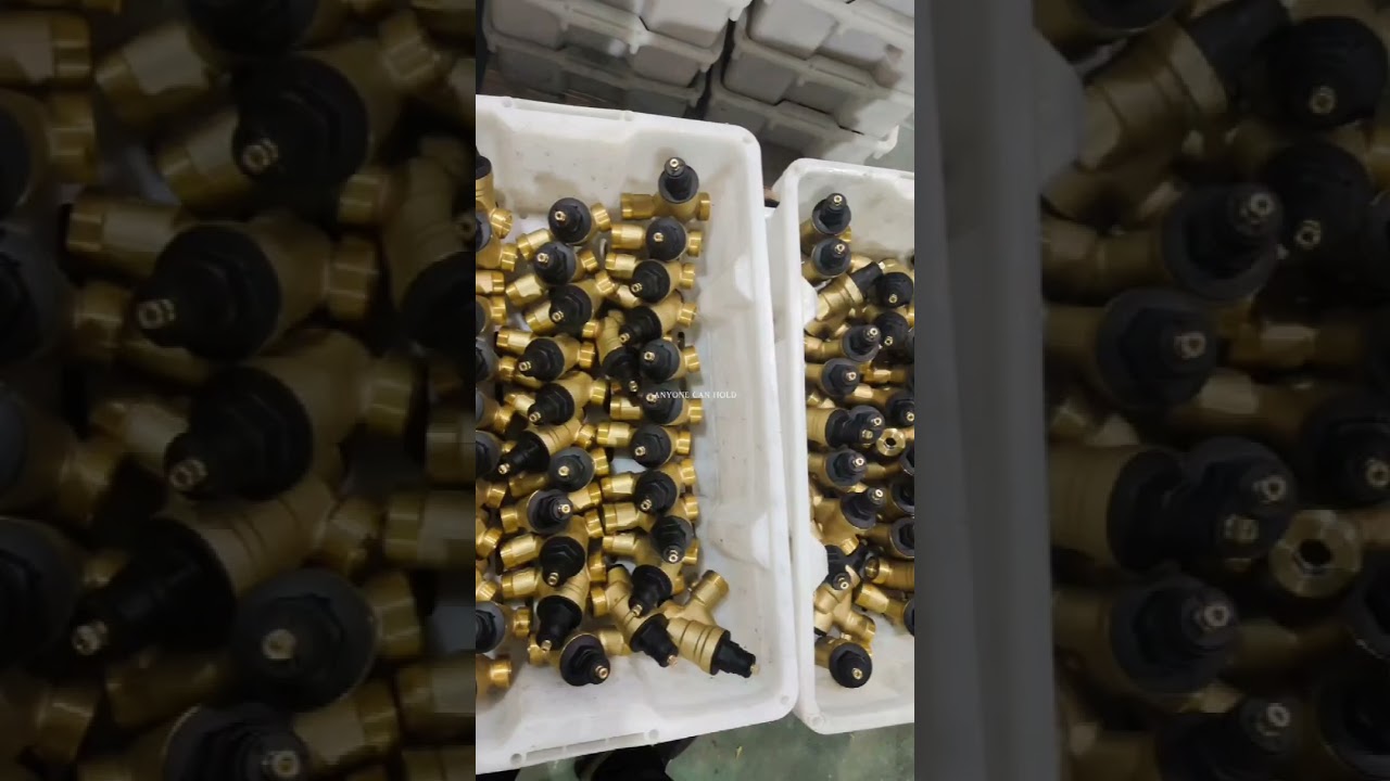 Pressure reducing valve,Adjustable outlet pressure ,lockable outlet pressure
